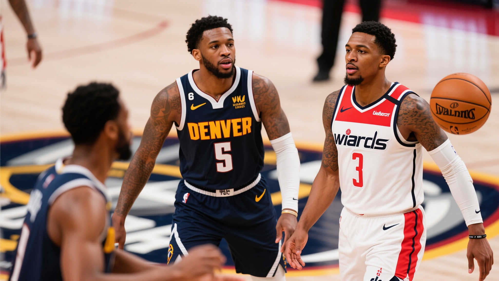 针对这里，我们可以参考上赛季掘金与奇才通过轮换后卫